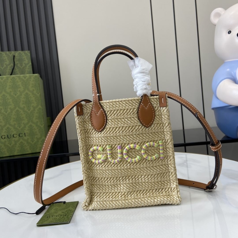 G*u*i shopping bags